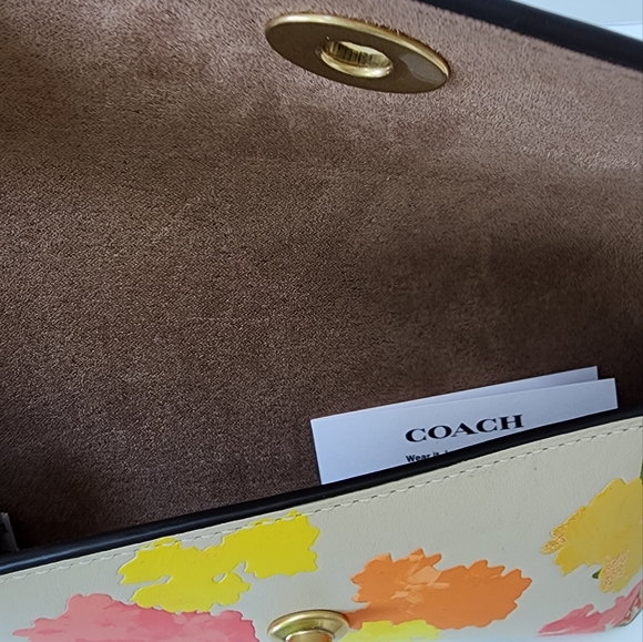 COACH Sunglass Case Bag Charm in a RETRO Classic Floral Print Soft LEATHER NWT! - Picture 2 of 8